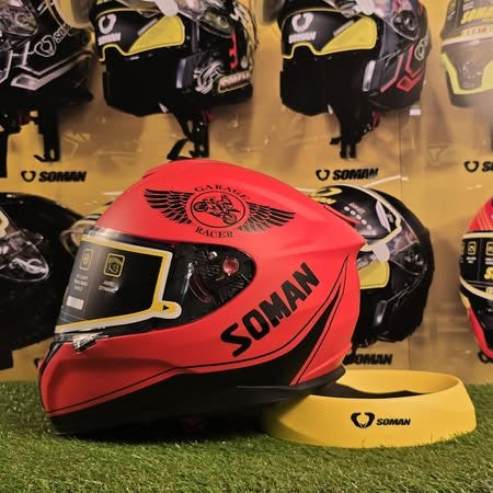 Soman full face motorcycle helmet in Hunter Red with sleek aerodynamic design and clear visor.