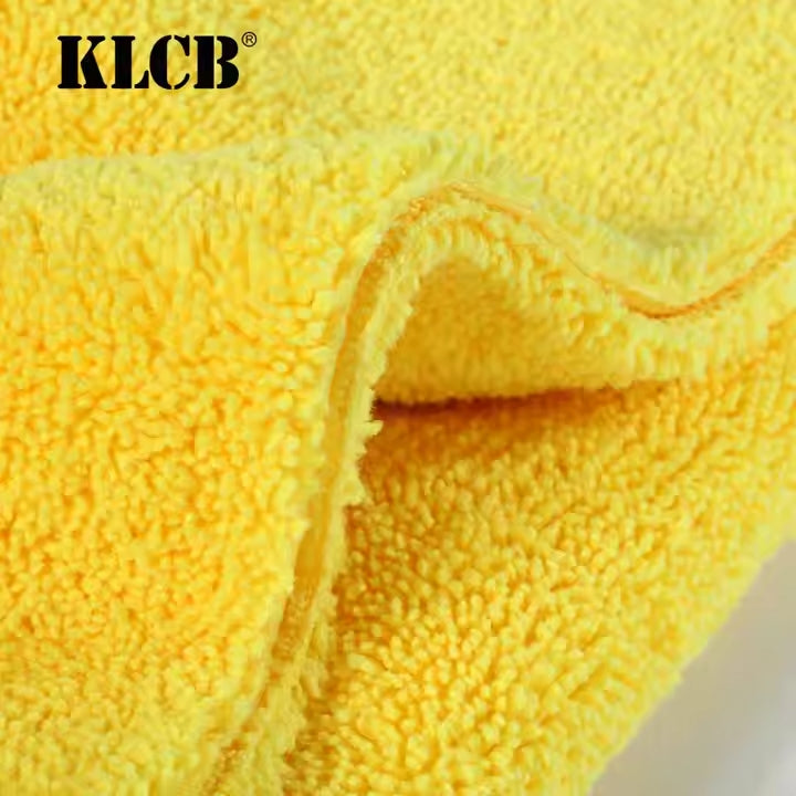 Edgeless microfiber towel 40x60cm – coral fleece fabric for streak-free cleaning on all surfaces.