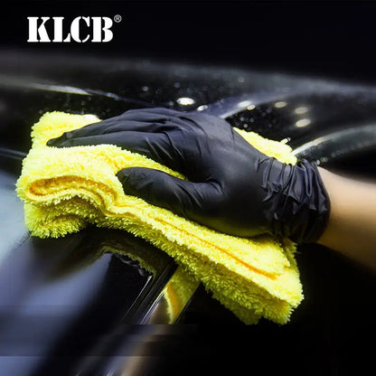 Edgeless microfiber towel 40x60cm – coral fleece fabric for streak-free cleaning on all surfaces.